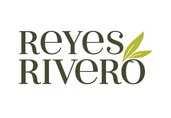 Logo reyes rivero