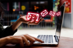 Las mejores empresas de email marketing; Dobuss -Dobuss
