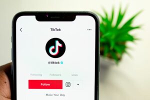 ¿Cómo hacer buen contenido para TikTok? - Dobuss