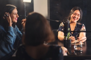 ¿Qué es el podcast marketing - Dobuss